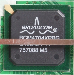 Procesor BCM4704kpbg s jádrem MIPS a rozšířenou sadou DSP instrukcí