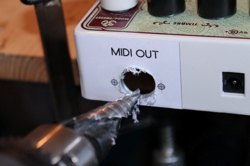 EHX-Ravish-MIDI-mod_110